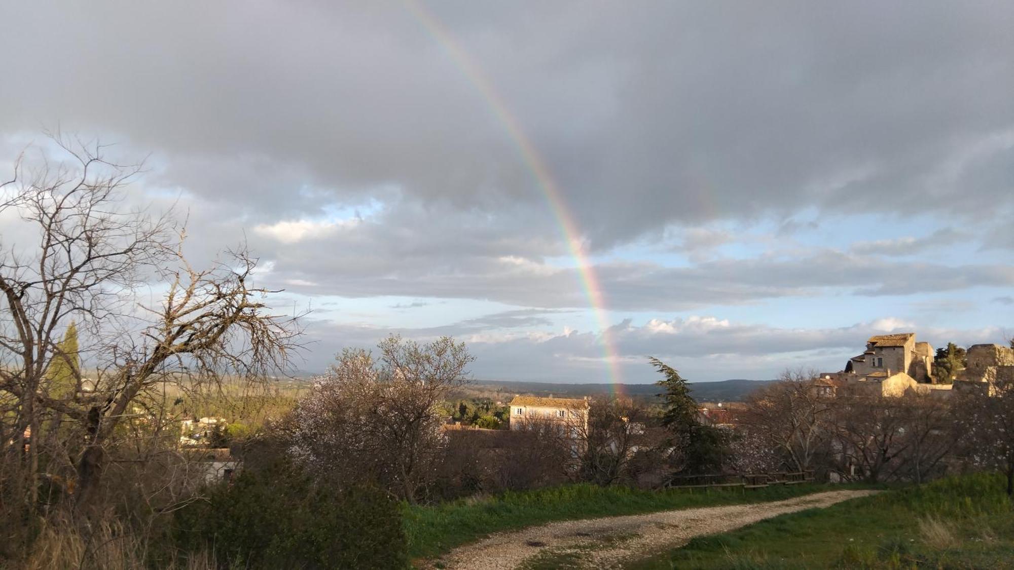 Chambres D'Hotes Le Relais Des Marmottes En Luberon Lagnes Exterior foto